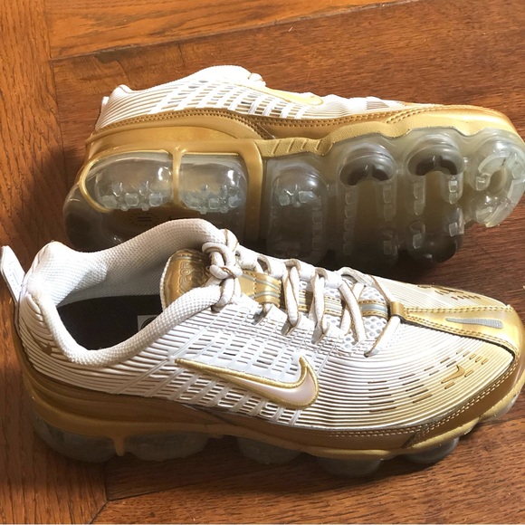 Shoes Nike Air Max Vapor Gold Nike Air Vapor Max 360 Gold/White